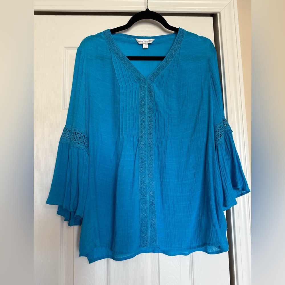 NWOT Counterparts Teal Blouse with Lace Accents and bell 3/4 sleeves in size L